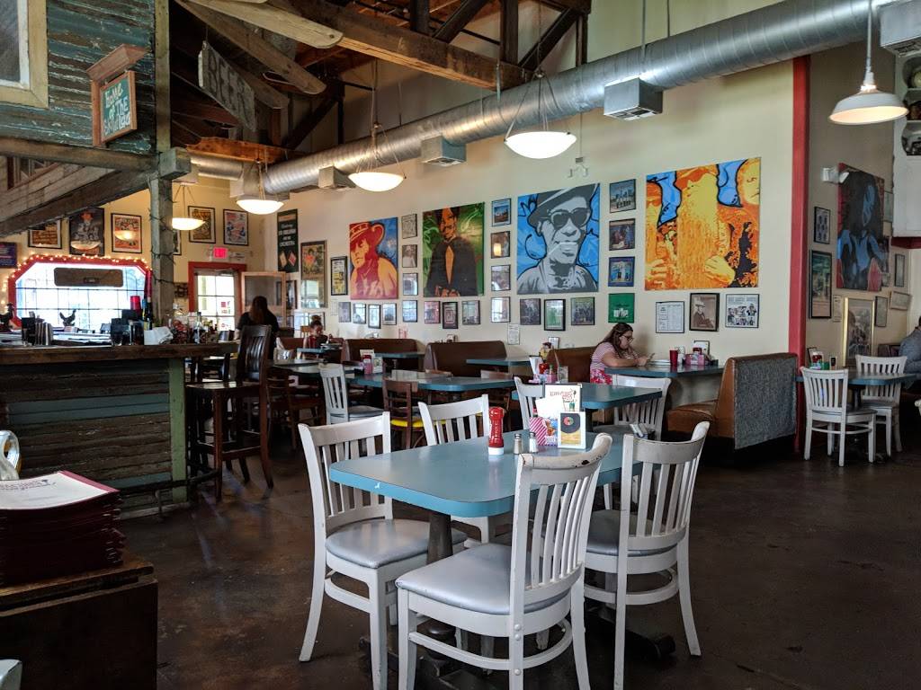 Natachees Supper n Punch | restaurant | 3622 Main St, Houston, TX 77002, USA | 7135247203 OR +1 713-524-7203