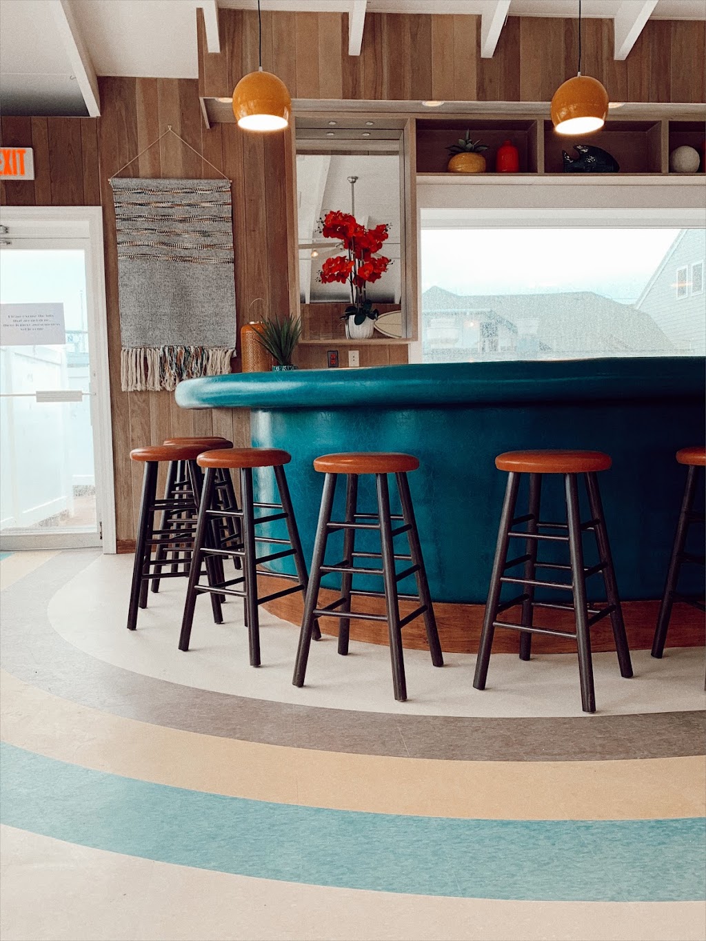 Dive | restaurant | 1 Bay Walk, Kismet, NY 11706, USA | 6315837400 OR +1 631-583-7400