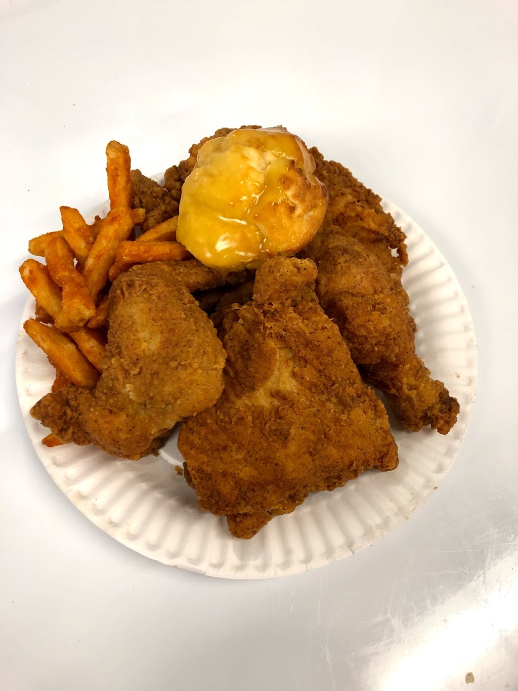 Krispy Krunchy Chicken&deli / Fells Point | meal takeaway | 400 S Broadway, Baltimore, MD 21231, USA | 4438353663 OR +1 443-835-3663