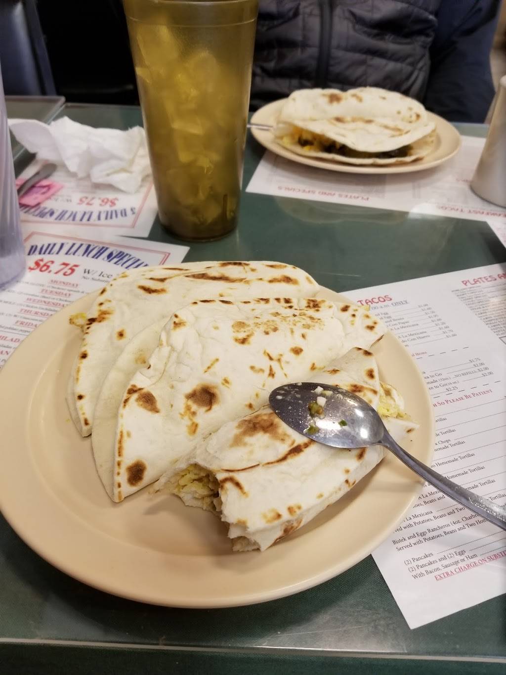 Oasis Cafe | restaurant | 323 N Main Ave, San Antonio, TX 78205, USA | 2102237077 OR +1 210-223-7077