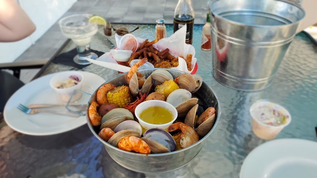 Steamers Oyster Bar | restaurant | 2901 Placida Rd, Englewood, FL 34224, USA | 9412145890 OR +1 941-214-5890