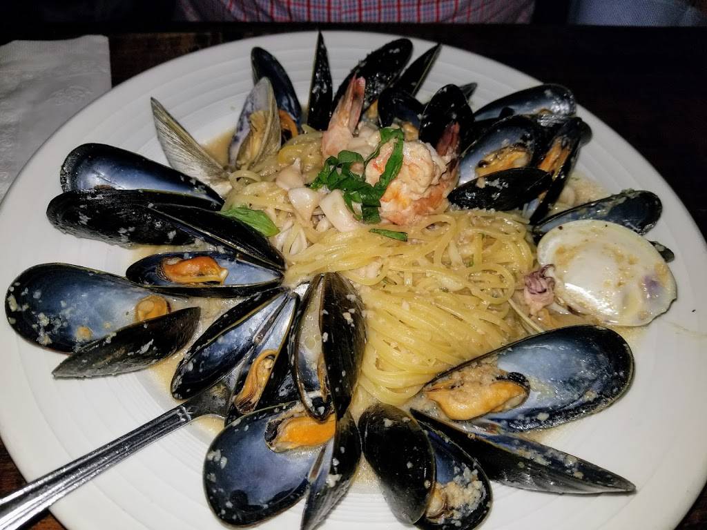 DParma Restaurant | restaurant | 467 Shirley St, Winthrop, MA 02152, USA | 6178465867 OR +1 617-846-5867