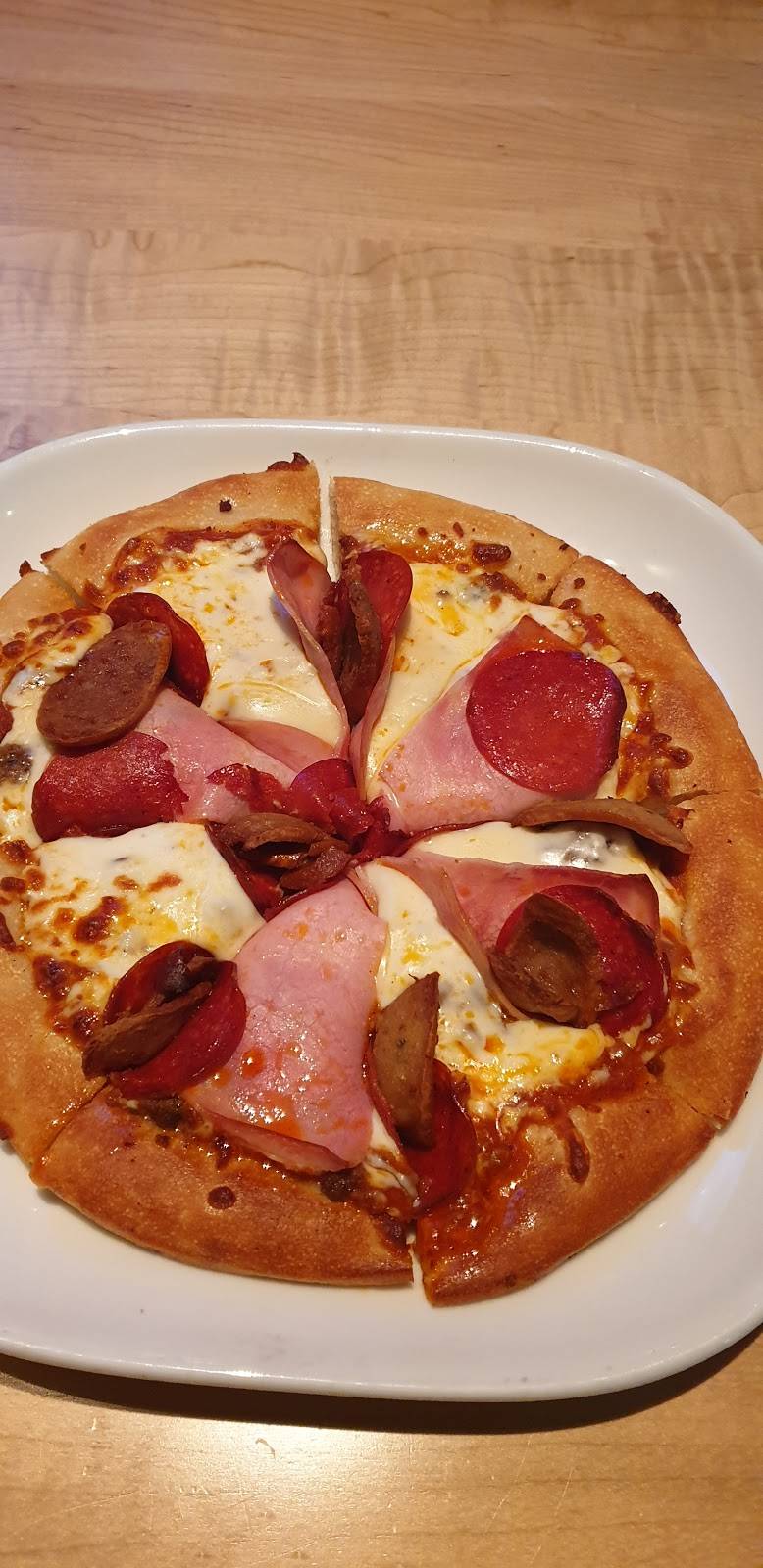 Boston Pizza | restaurant | 1640 Carling Ave, Ottawa, ON K2A 1C5, Canada | 6137222222 OR +1 613-722-2222