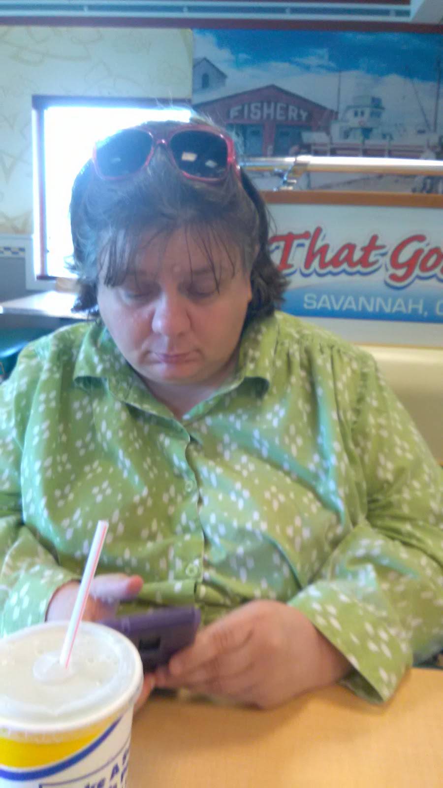 Long John Silvers | restaurant | 1821 E Wheeling Ave, Cambridge, OH 43725, USA | 7404393716 OR +1 740-439-3716