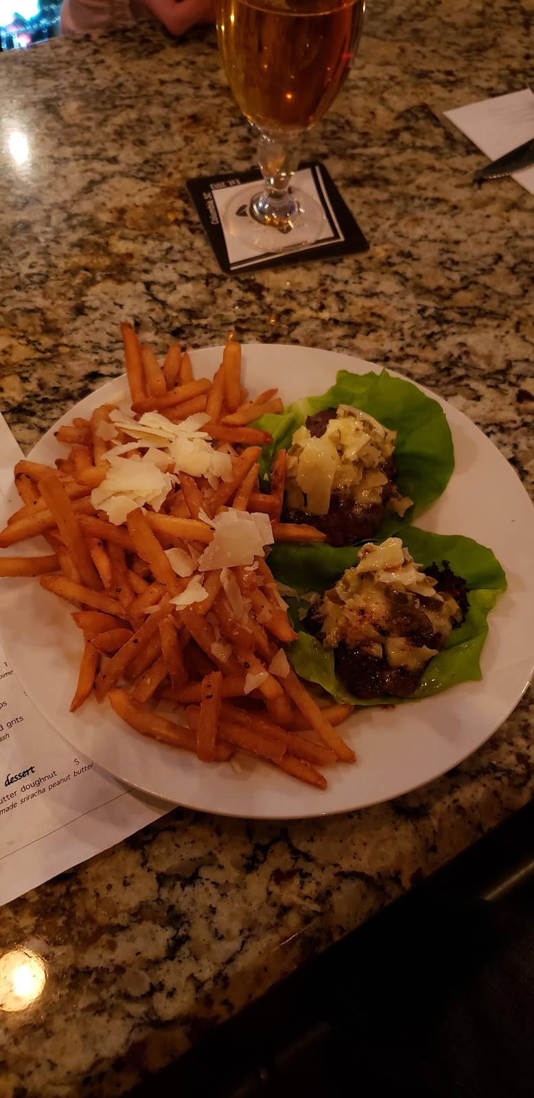 Black Market Tavern | restaurant | 2303 Devine St, Columbia, SC 29205, USA | 8037083712 OR +1 803-708-3712