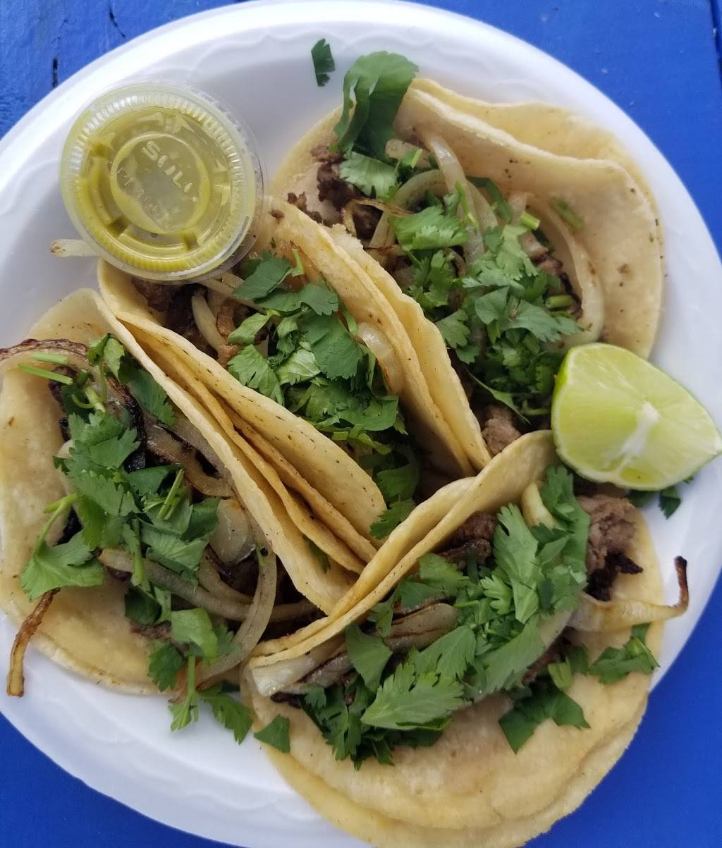 Hectors Mexican Food | restaurant | 3121 E Hillsborough Ave, Tampa, FL 33610, USA | 8132343646 OR +1 813-234-3646