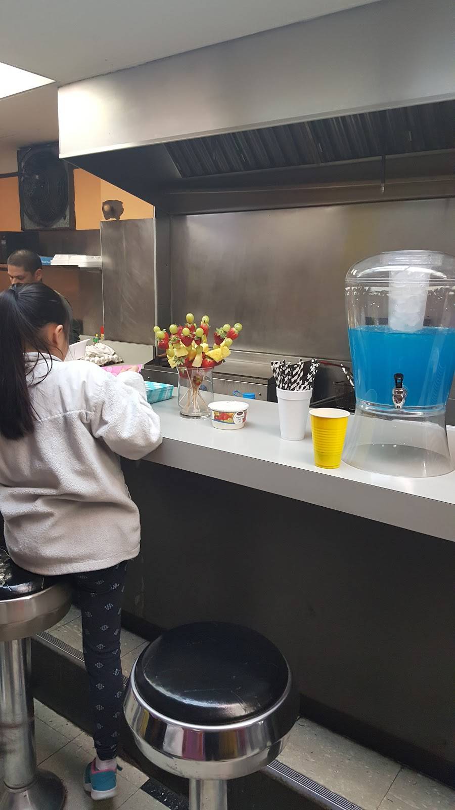 Hamilton Luncheonette | restaurant | 606 Hamilton St, Somerset, NJ 08873, USA | 7322149035 OR +1 732-214-9035