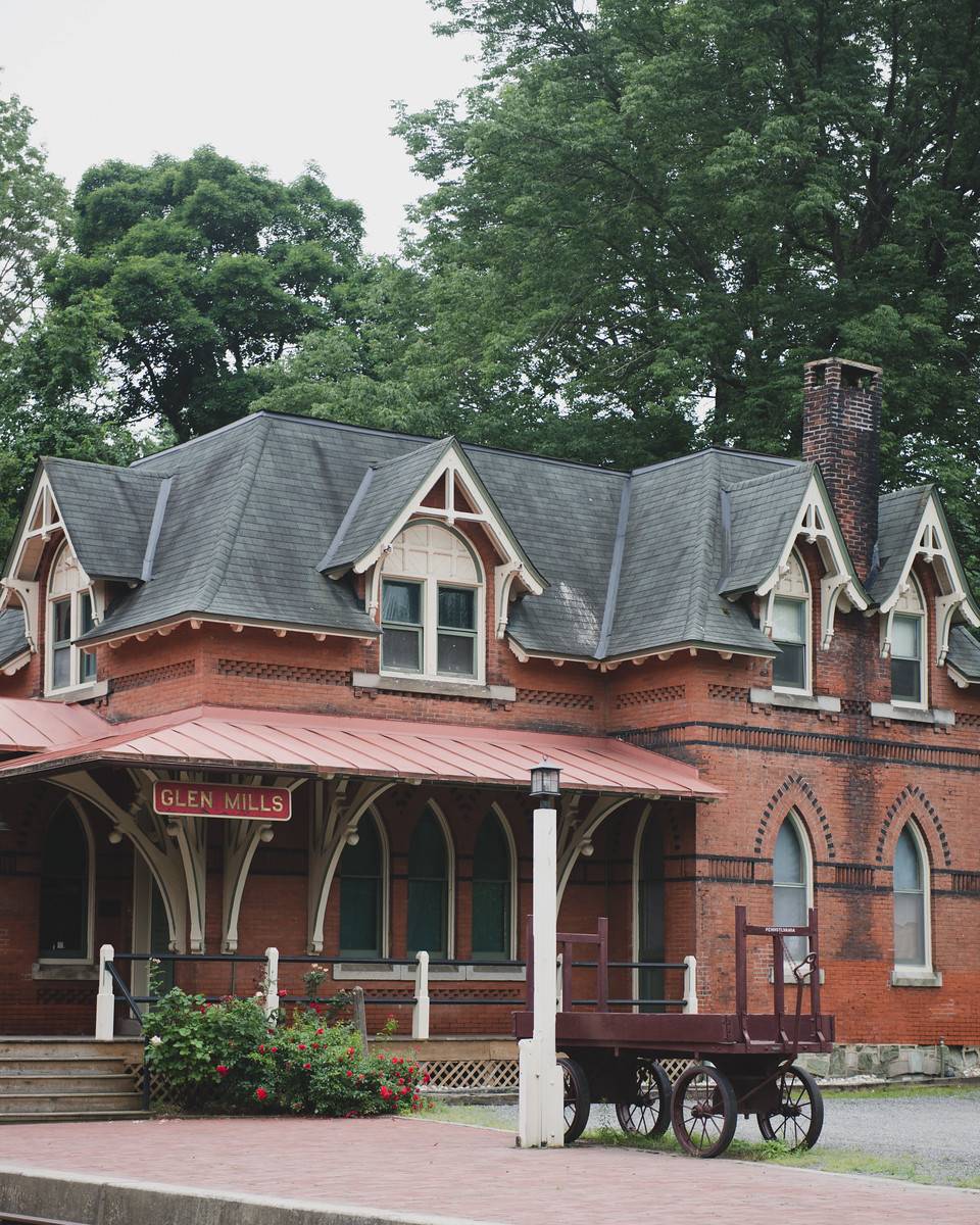 Byrsa Bistro | restaurant | 128 Glen Mills Rd, Glen Mills, PA 19342, USA | 6104443277 OR +1 610-444-3277