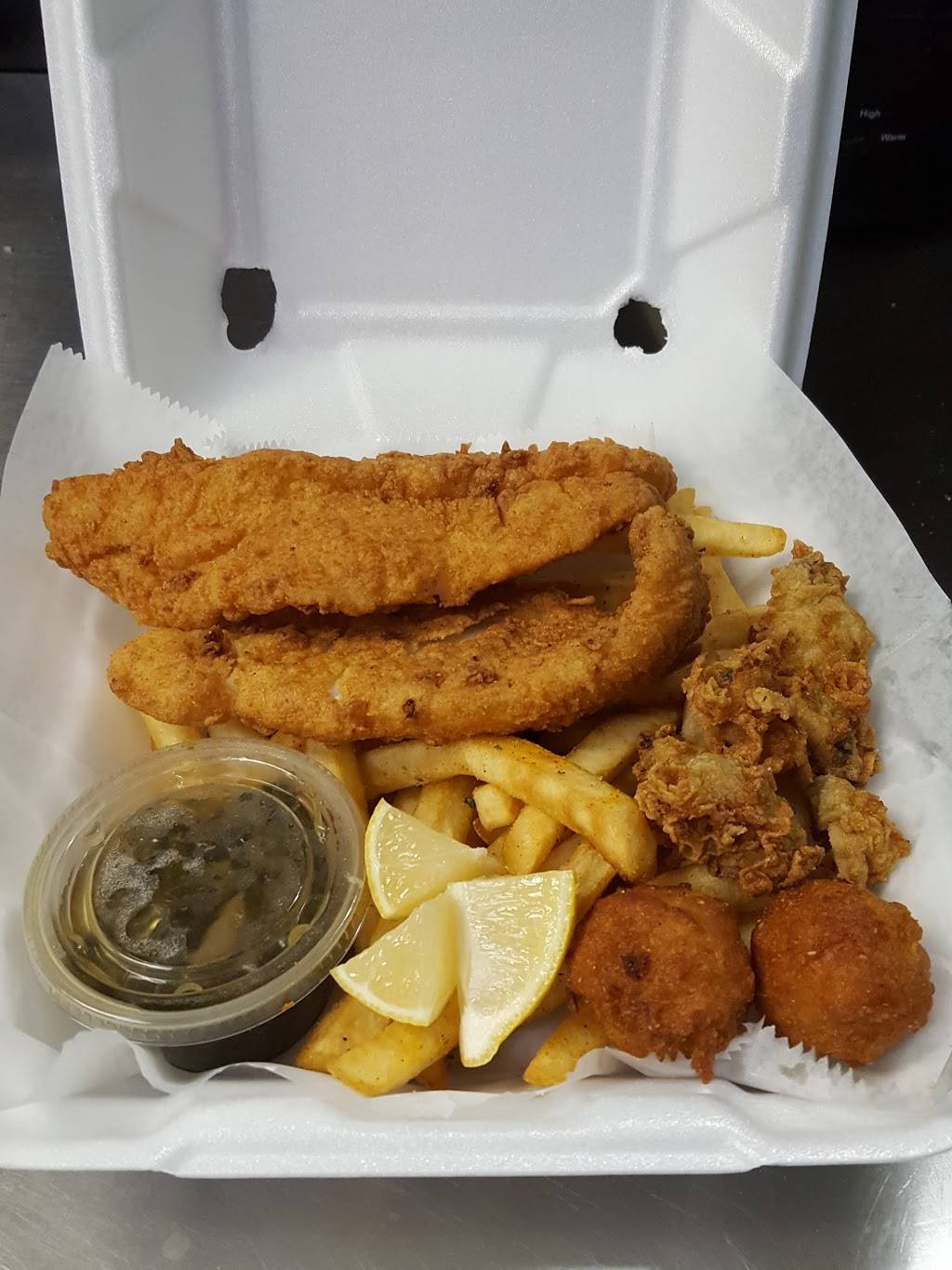 Ashton Deli + Seafood | restaurant | 15525 Warwick Blvd #108, Newport News, VA 23608, USA | 7578873551 OR +1 757-887-3551