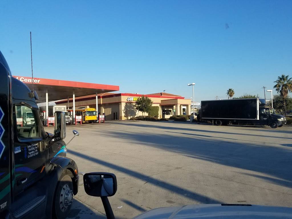 Carls Jr. / Green Burrito | restaurant | 3610 S Riverside Ave, Bloomington, CA 92316, USA | 9518245199 OR +1 951-824-5199