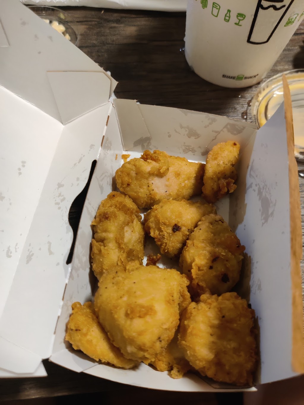 Shake Shack | restaurant | 335 Assembly Row, Somerville, MA 02145, USA | 6176043025 OR +1 617-604-3025