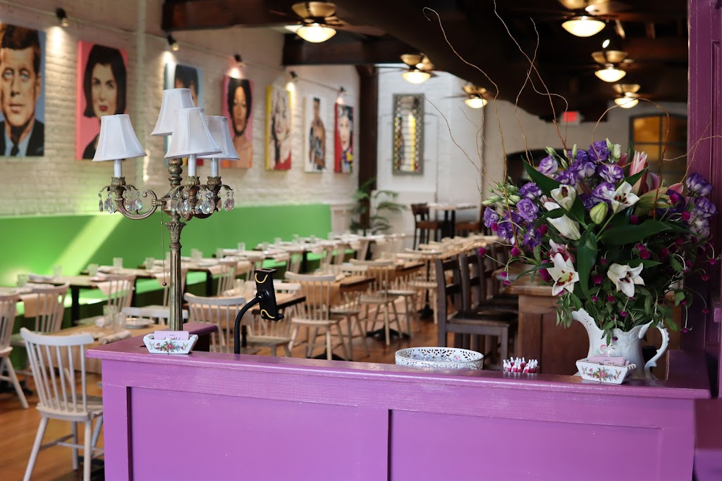 Crazy Aunt Helens | restaurant | 713 8th St SE, Washington, DC 20003, USA | 2027508140 OR +1 202-750-8140