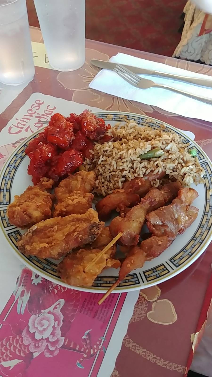 Lucky Chinese Buffet | restaurant | 38 Oxford St, Tillsonburg, ON N4G 2G1, Canada | 5196886288 OR +1 519-688-6288