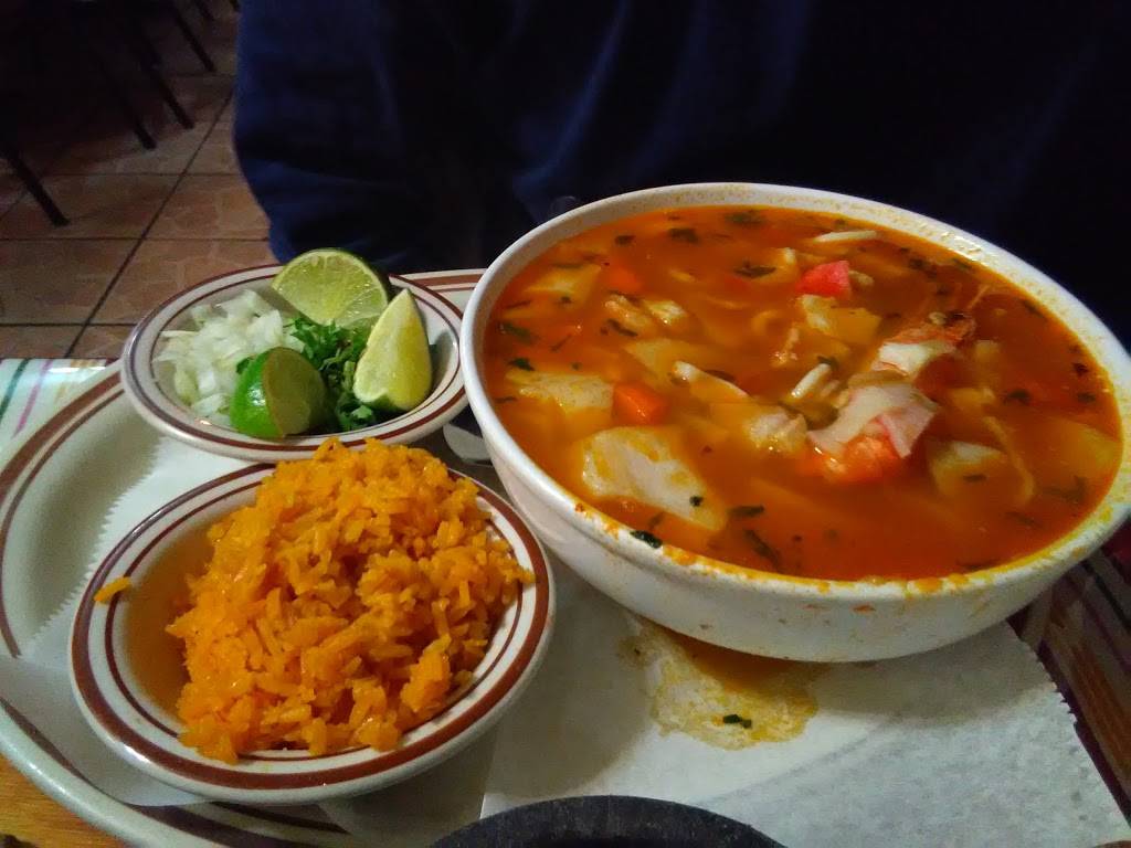 La Quebradita | restaurant | 4047 W North Ave, Chicago, IL 60651, USA | 7734899610 OR +1 773-489-9610