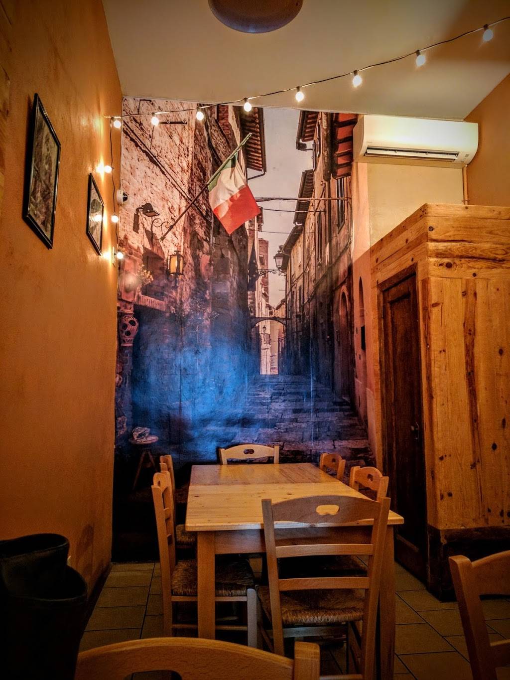 Naples Street Food | restaurant | 2531, 970 Hempstead Turnpike, Franklin Square, NY 11010, USA | 5166734630 OR +1 516-673-4630