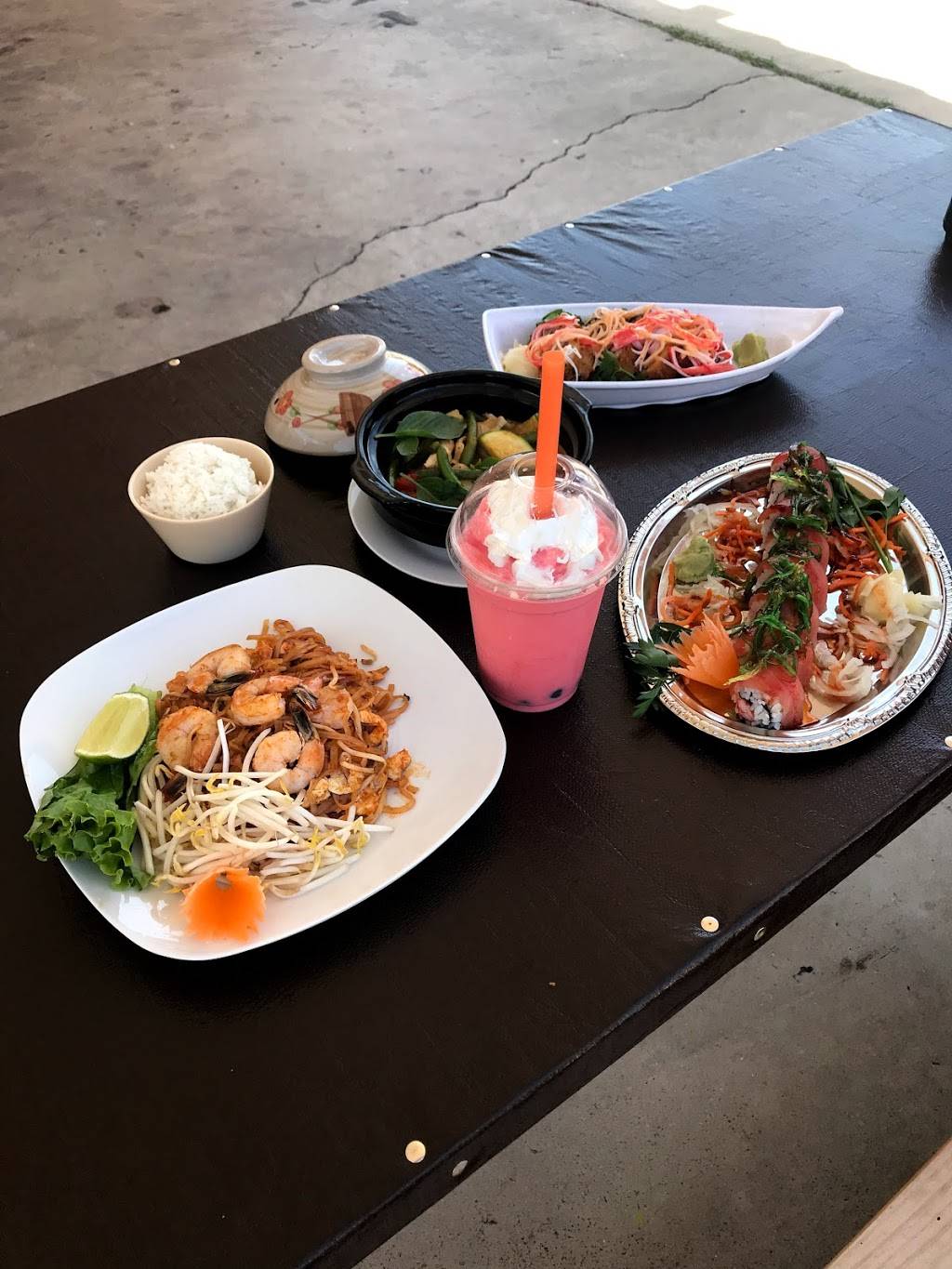 NEES Thai & Sushi | restaurant | 1502 E Commerce St, San Antonio, TX 78205, USA | 2103325275 OR +1 210-332-5275