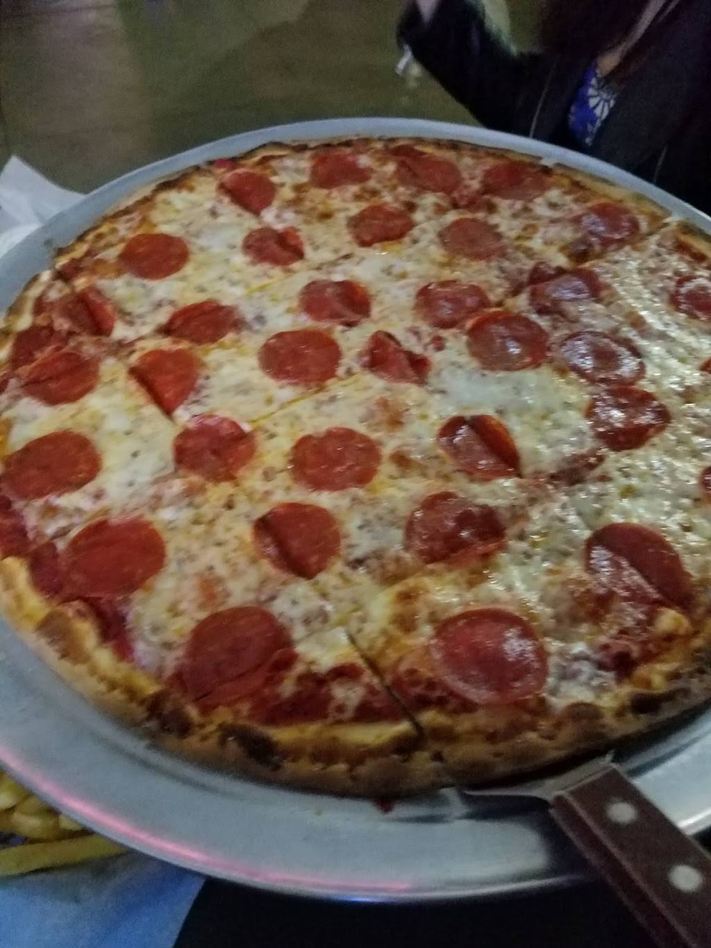 Doc Ryans Bar & Grill | restaurant | 7432 Madison St, Forest Park, IL 60130, USA | 7083662823 OR +1 708-366-2823