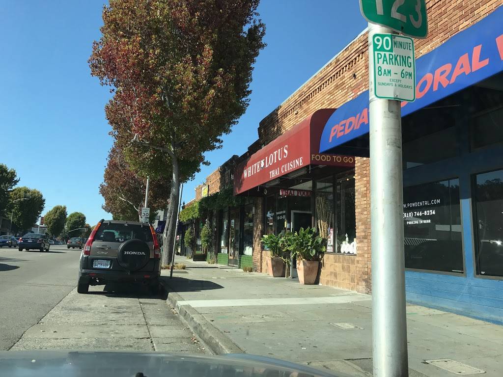White Lotus Thai Cuisine | restaurant | 843 San Pablo Ave, Albany, CA 94706, USA | 5105252791 OR +1 510-525-2791