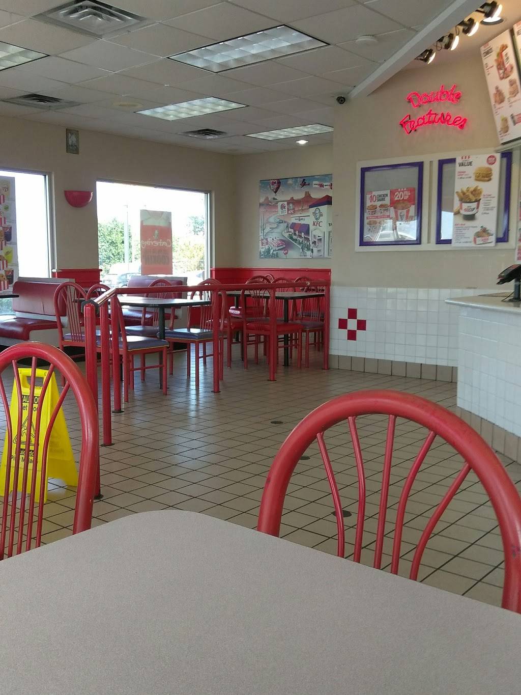 KFC | restaurant | 6520 Northwest Hwy, Dallas, TX 75231, USA | 2143695800 OR +1 214-369-5800