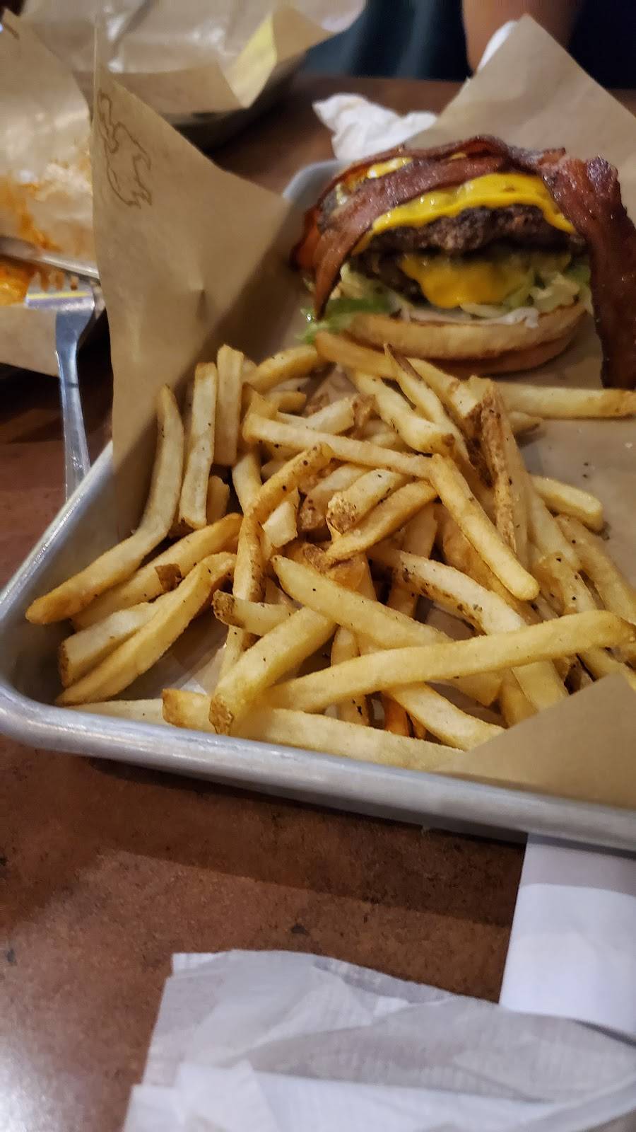 Buffalo Wild Wings | meal takeaway | 11431 Parkside Dr, Knoxville, TN 37934, USA | 8659667300 OR +1 865-966-7300