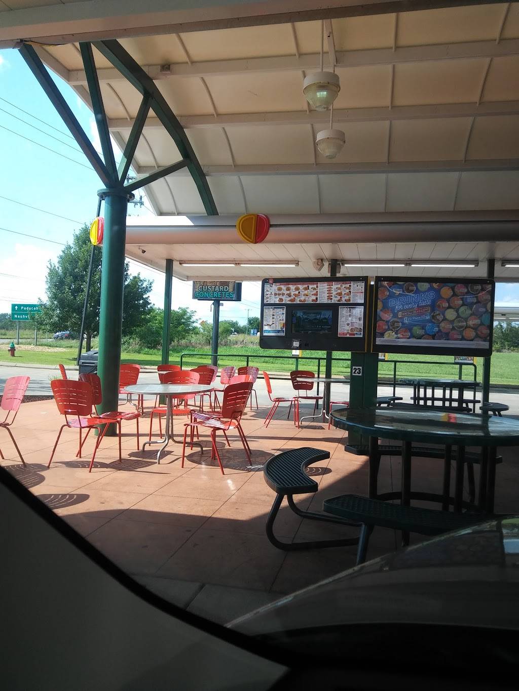 Sonic Drive-In | restaurant | 3829 Trenton Rd, Clarksville, TN 37040, USA | 9315514470 OR +1 931-551-4470