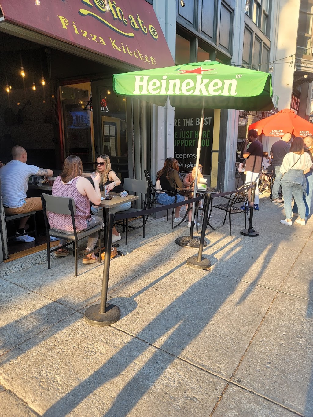 Philly Burgers & Shakes | restaurant | 1107 Walnut St, Philadelphia, PA 19107, USA | 2155928242 OR +1 215-592-8242