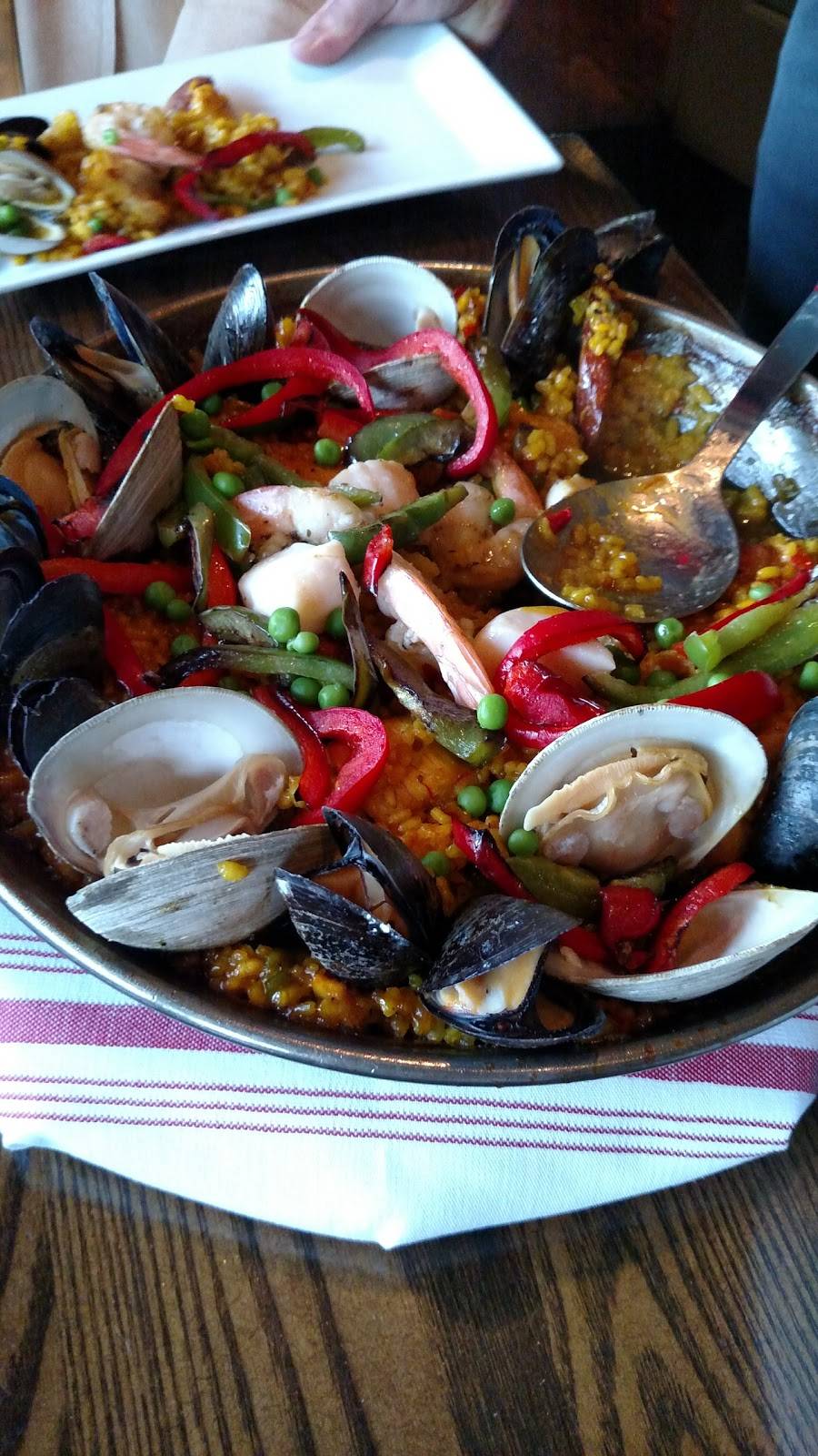 Mezon Tapas Bar & Restaurant | restaurant | 56 Mill Plain Rd, Danbury, CT 06811, USA | 2037480875 OR +1 203-748-0875