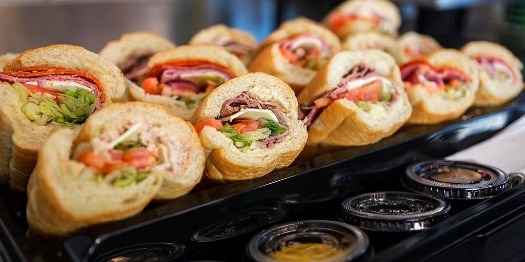 Subway | meal takeaway | 34 E 7th St, Cincinnati, OH 45202, USA | 5134211113 OR +1 513-421-1113