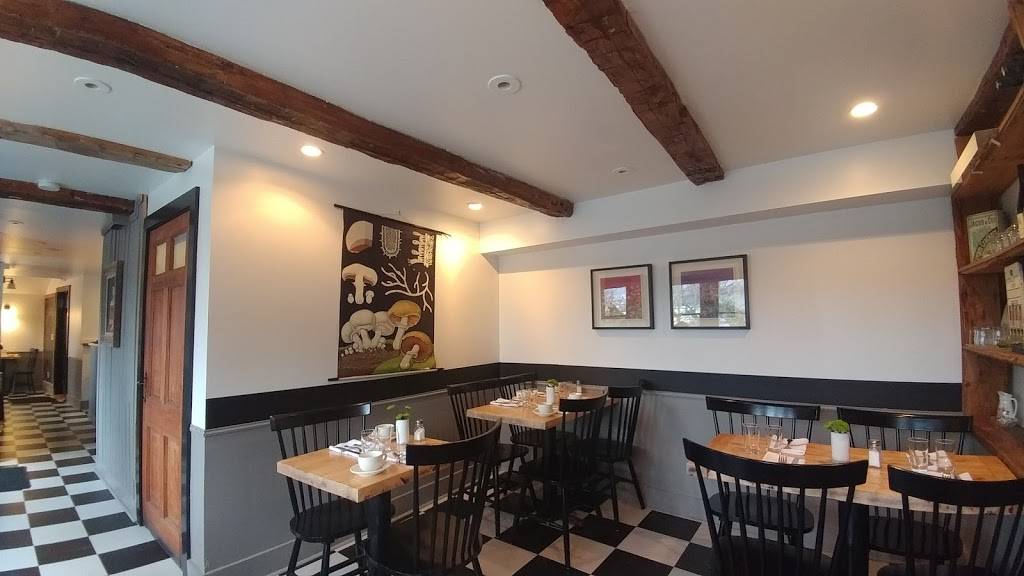 Runa Bistro | restaurant | 10 Plattekill Ave, New Paltz, NY 12561, USA | 8452513990 OR +1 845-251-3990