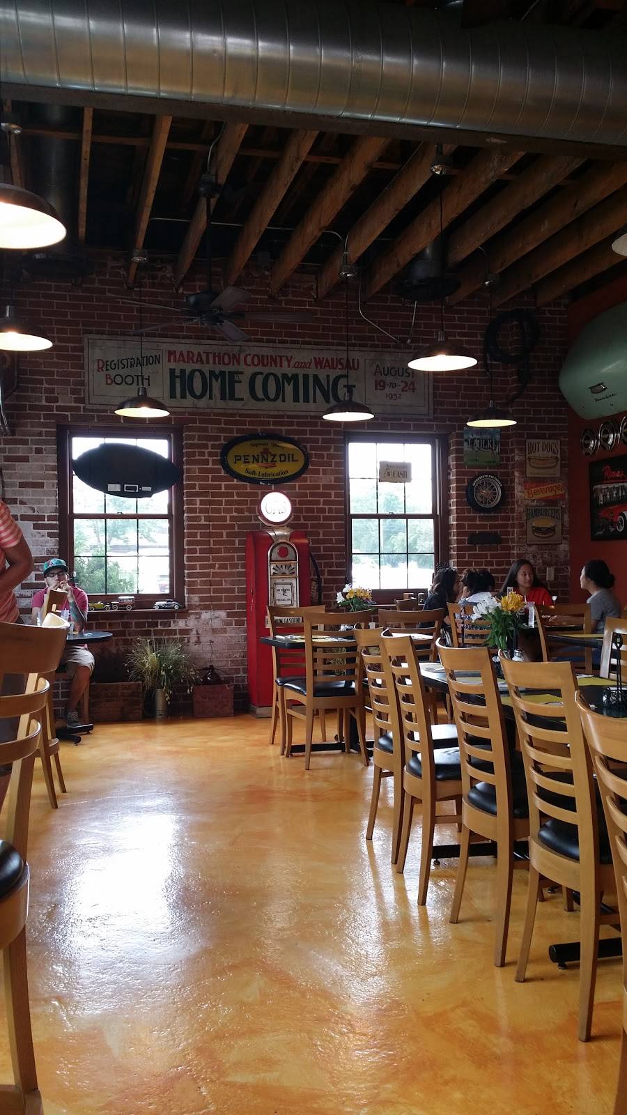 Sixth Street Filling Station | cafe | 1314 N 6th St, Wausau, WI 54403, USA | 7158483000 OR +1 715-848-3000