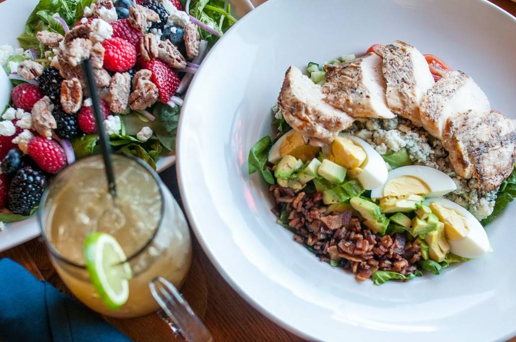 Bibingers Bar & Restaurant | restaurant | 3747 Cedar Creek Rd, Slinger, WI 53086, USA | 2622470703 OR +1 262-247-0703