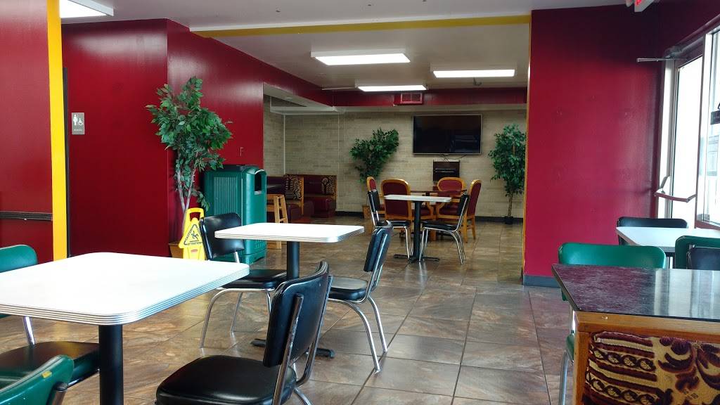 Niros Gyros | restaurant | 3005, 2001 W Springfield Ave, Champaign, IL 61821, USA | 2173556760 OR +1 217-355-6760