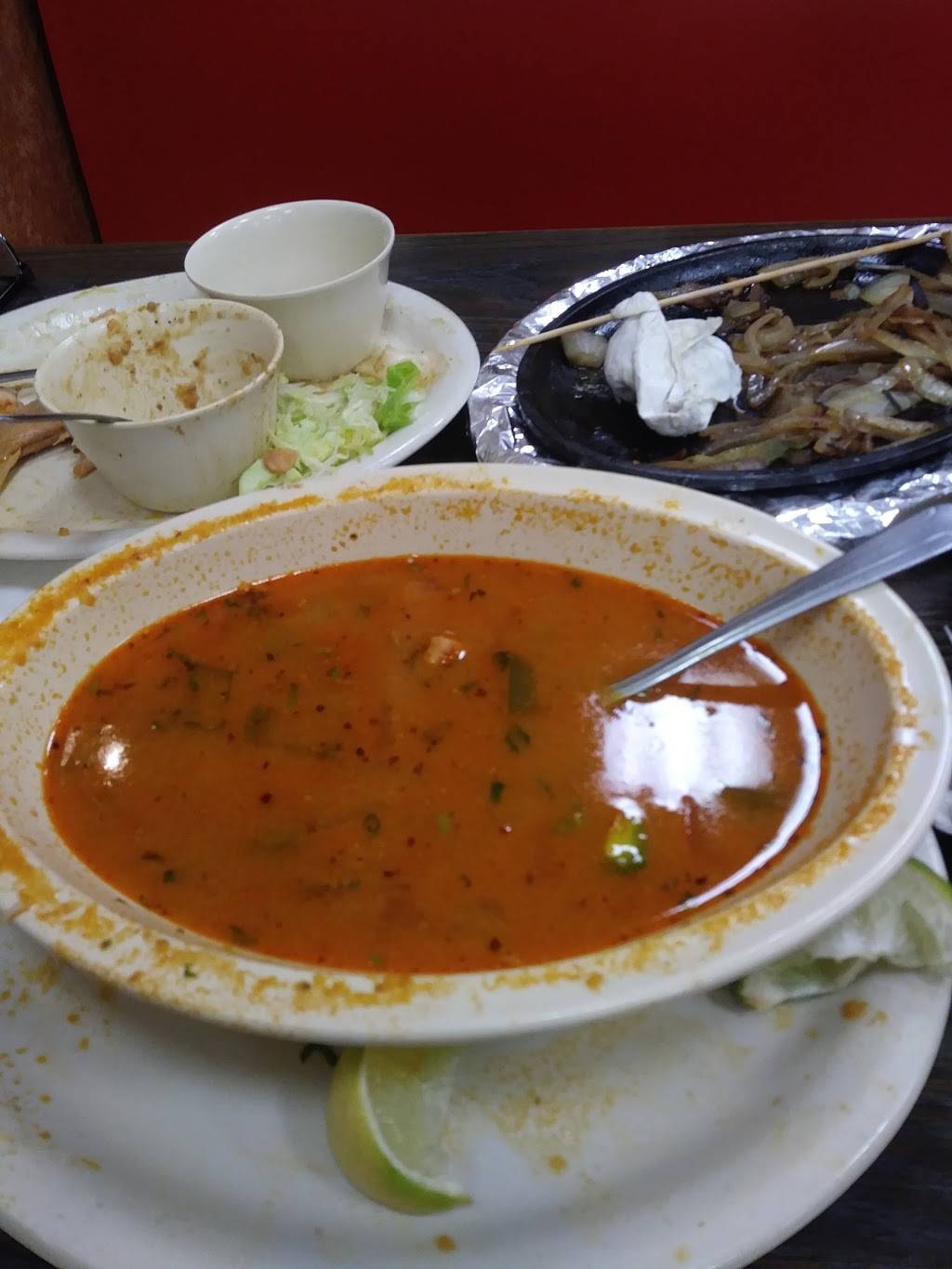 La Esquinita Mexican Restaurant & Meat Market | restaurant | 14624 Shepherd Rd, Atascosa, TX 78002, USA | 2106224100 OR +1 210-622-4100