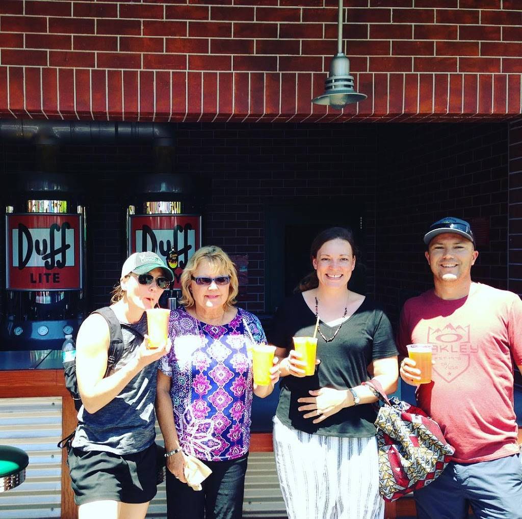 Duff Brewery Beer Garden | restaurant | 49 Production Plaza, North Hollywood, CA 91602, USA | 8008648377 OR +1 800-864-8377