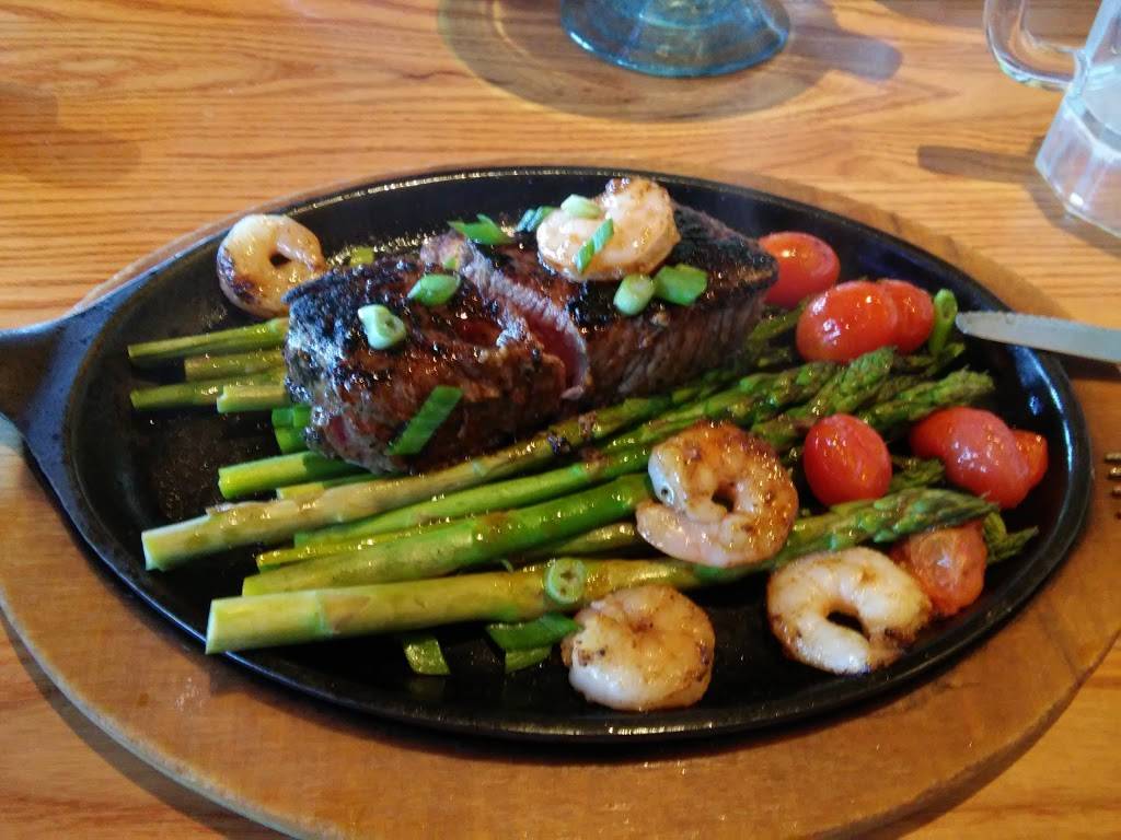 Chilis Grill & Bar | restaurant | 1425 Rocky Mountain Ave, Loveland, CO 80538, USA | 9706636800 OR +1 970-663-6800