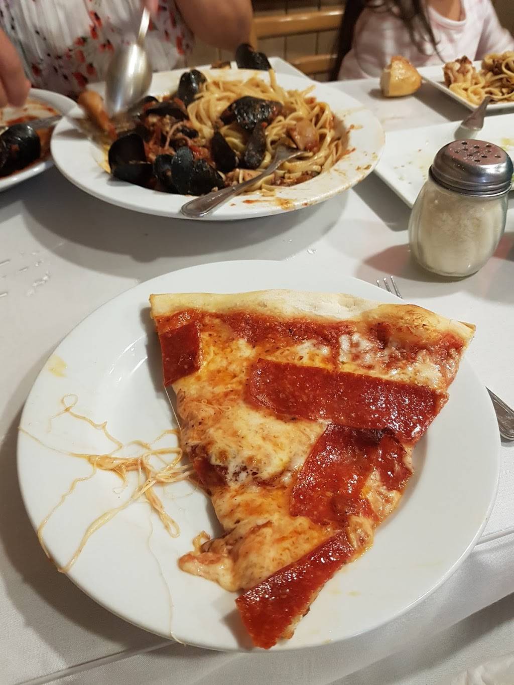 La Parmigiana | restaurant | 4448 NY-27A, Southampton, NY 11968, USA | 6312838030 OR +1 631-283-8030