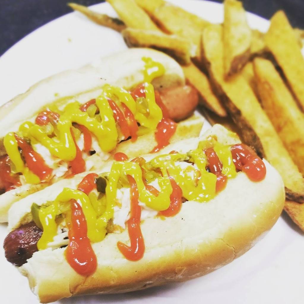 Shut Yo Mouf Soulfood | restaurant | 424 N Market St, Petersburg, VA 23803, USA | 8047048686 OR +1 804-704-8686