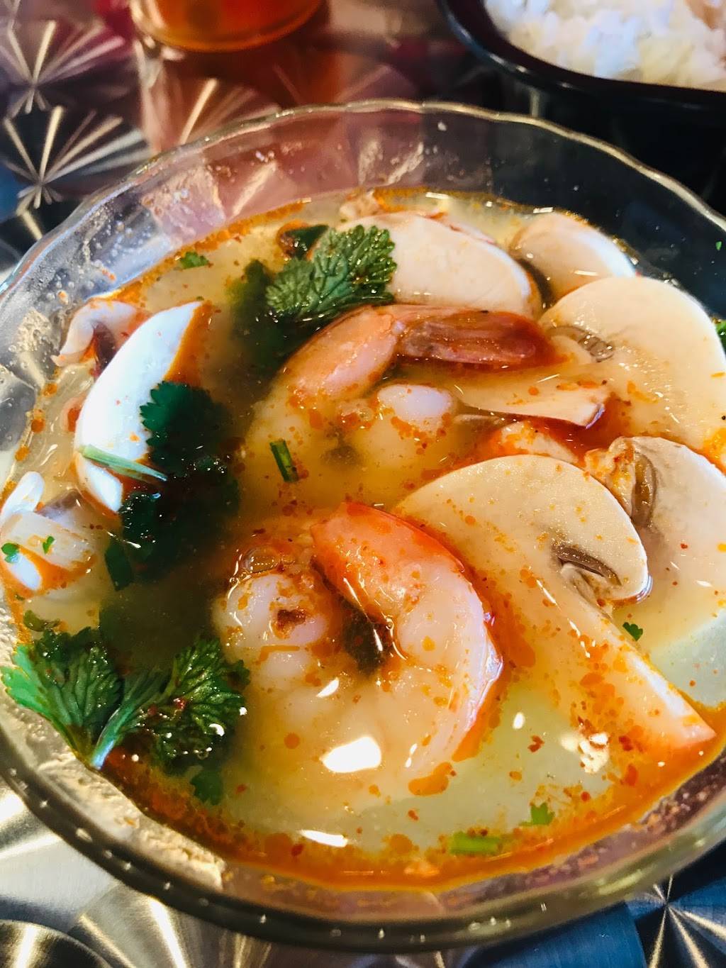 Kp Thai Street Food & Bubble Tea | restaurant | 4825 Robinhood Dr, Willoughby, OH 44094, USA | 4405278865 OR +1 440-527-8865