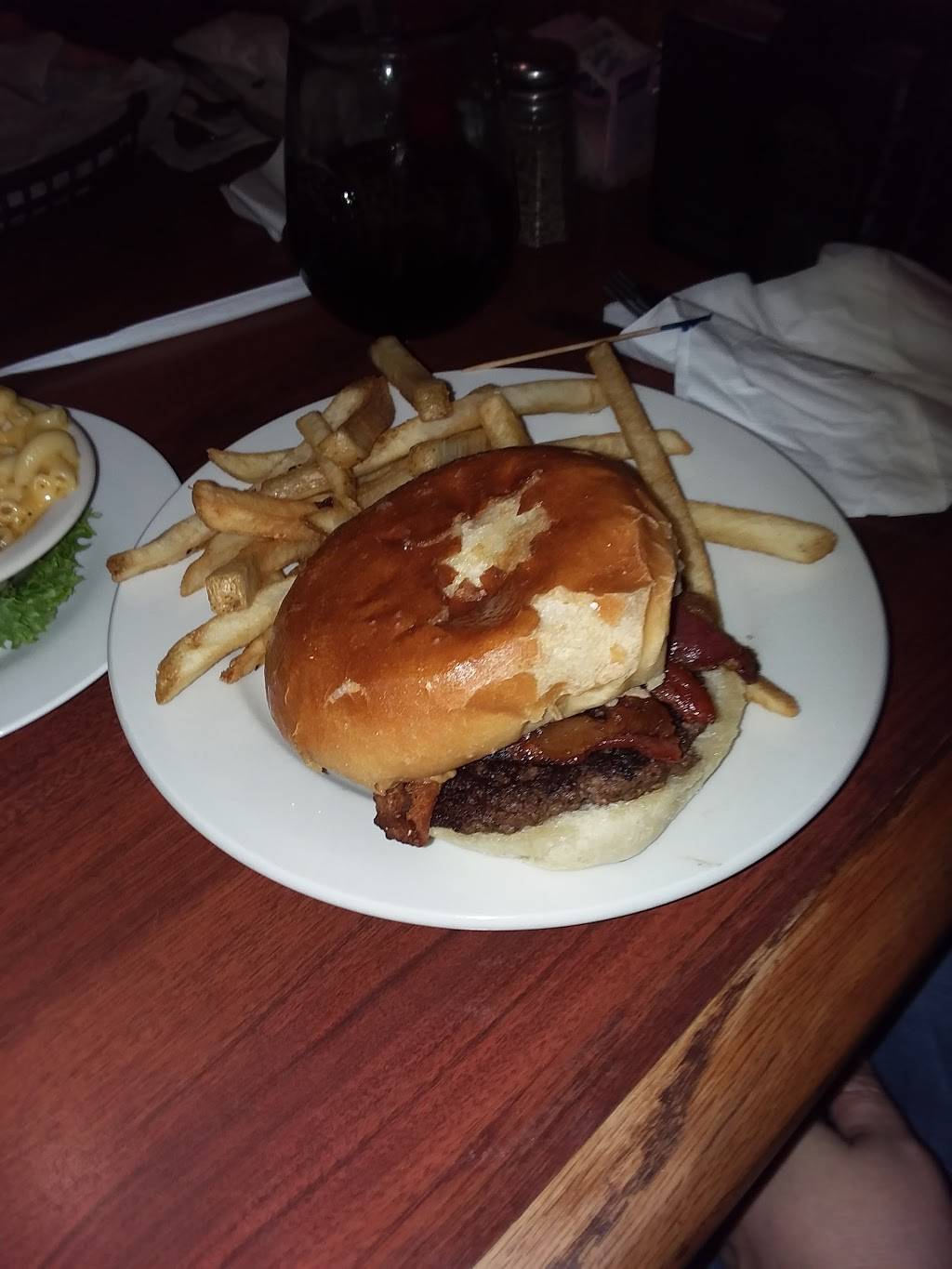 Trusty Woods | restaurant | 101 W Butler St, Fort Recovery, OH 45846, USA | 4193755900 OR +1 419-375-5900