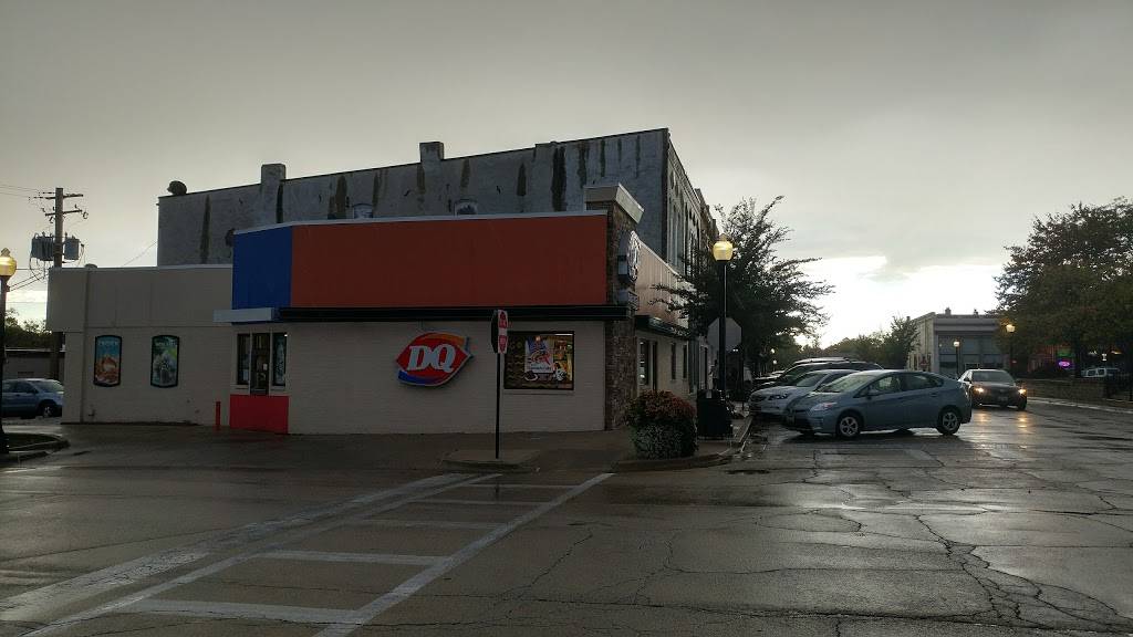 Dairy Queen Grill & Chill | restaurant | 101 W Main St, Monticello, IL 61856, USA | 2177627641 OR +1 217-762-7641