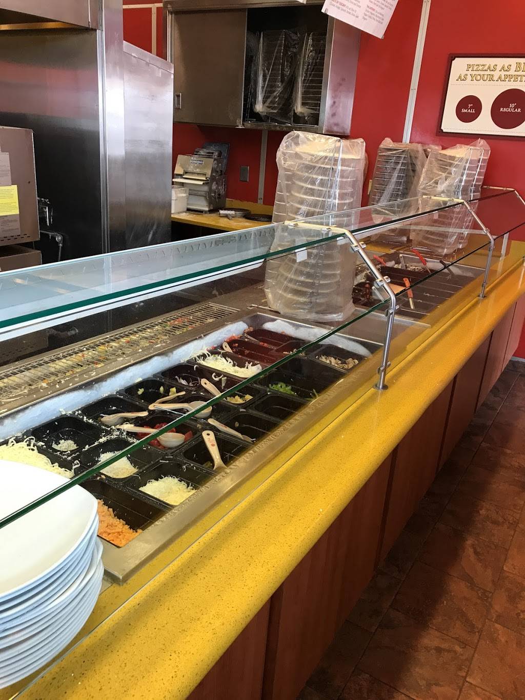 Solos Pizza Cafe | restaurant | 2700 Annapolis Cir N, Plymouth, MN 55441, USA | 7633310233 OR +1 763-331-0233