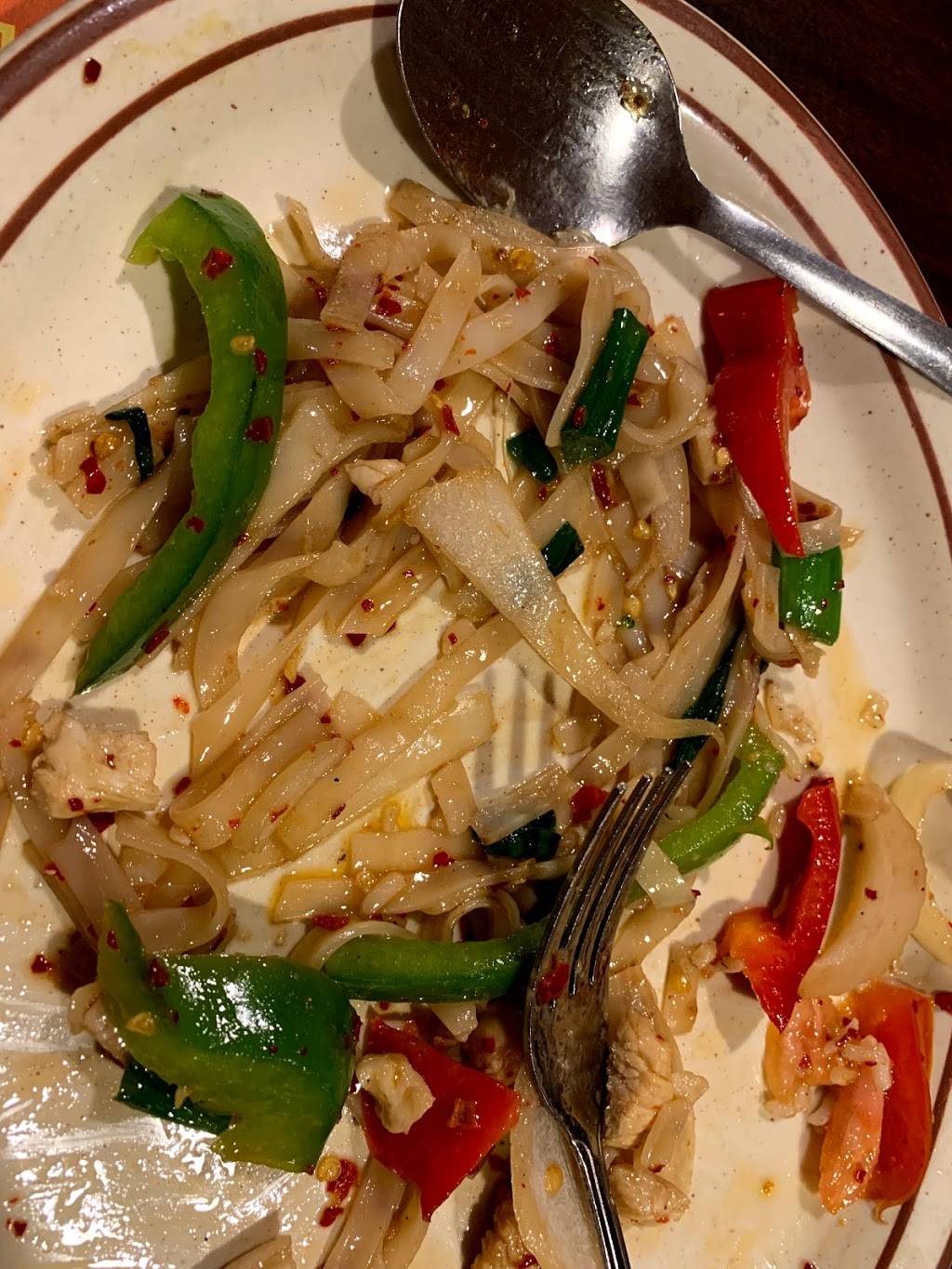 Siam Spicy Thai & Oriental | restaurant | 29838 Woodward Ave, Royal Oak, MI 48073, USA | 2485454305 OR +1 248-545-4305