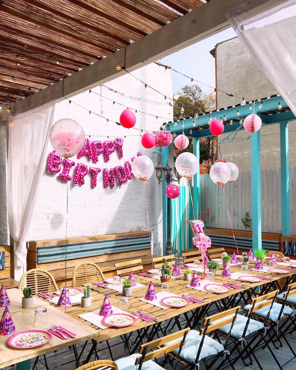 Mama Capri | restaurant | 247 Smith St, Brooklyn, NY 11231, USA | 9179090237 OR +1 917-909-0237