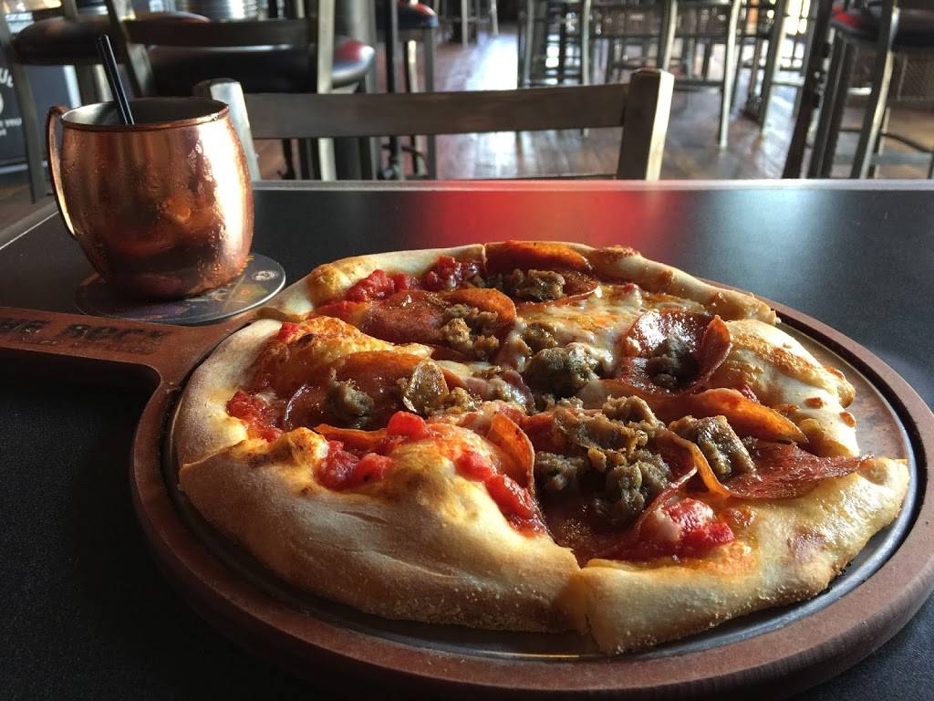 The Rock Wood Fired Pizza | restaurant | 2300 E Lamar Blvd, Arlington, TX 76006, USA | 8172006881 OR +1 817-200-6881