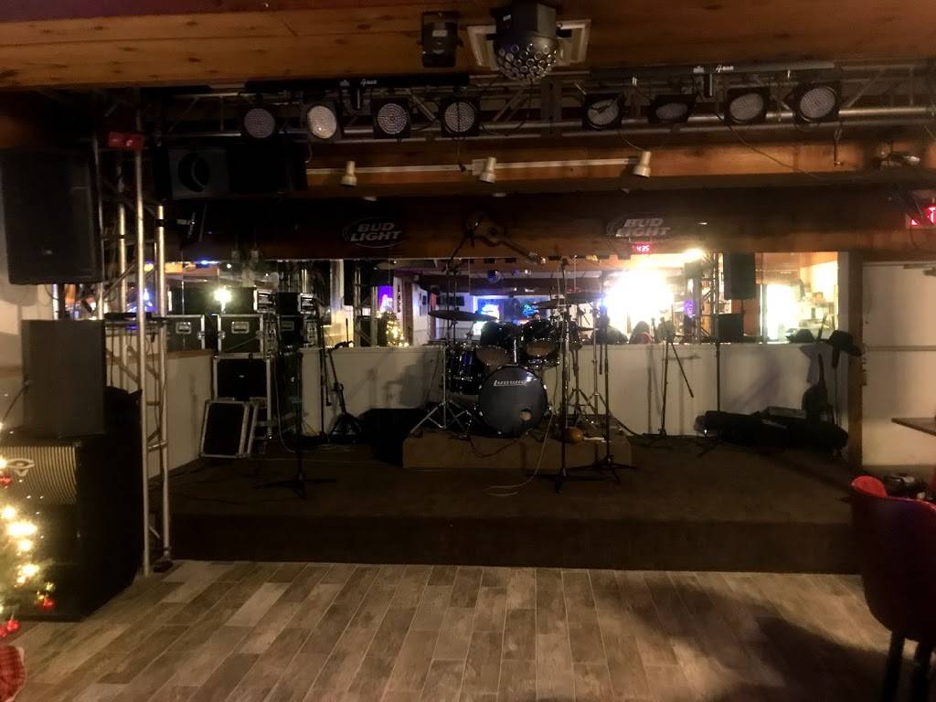 OT’S Bar & Grill | restaurant | 1706 Main St, Green Bay, WI 54302, USA | 9205449087 OR +1 920-544-9087