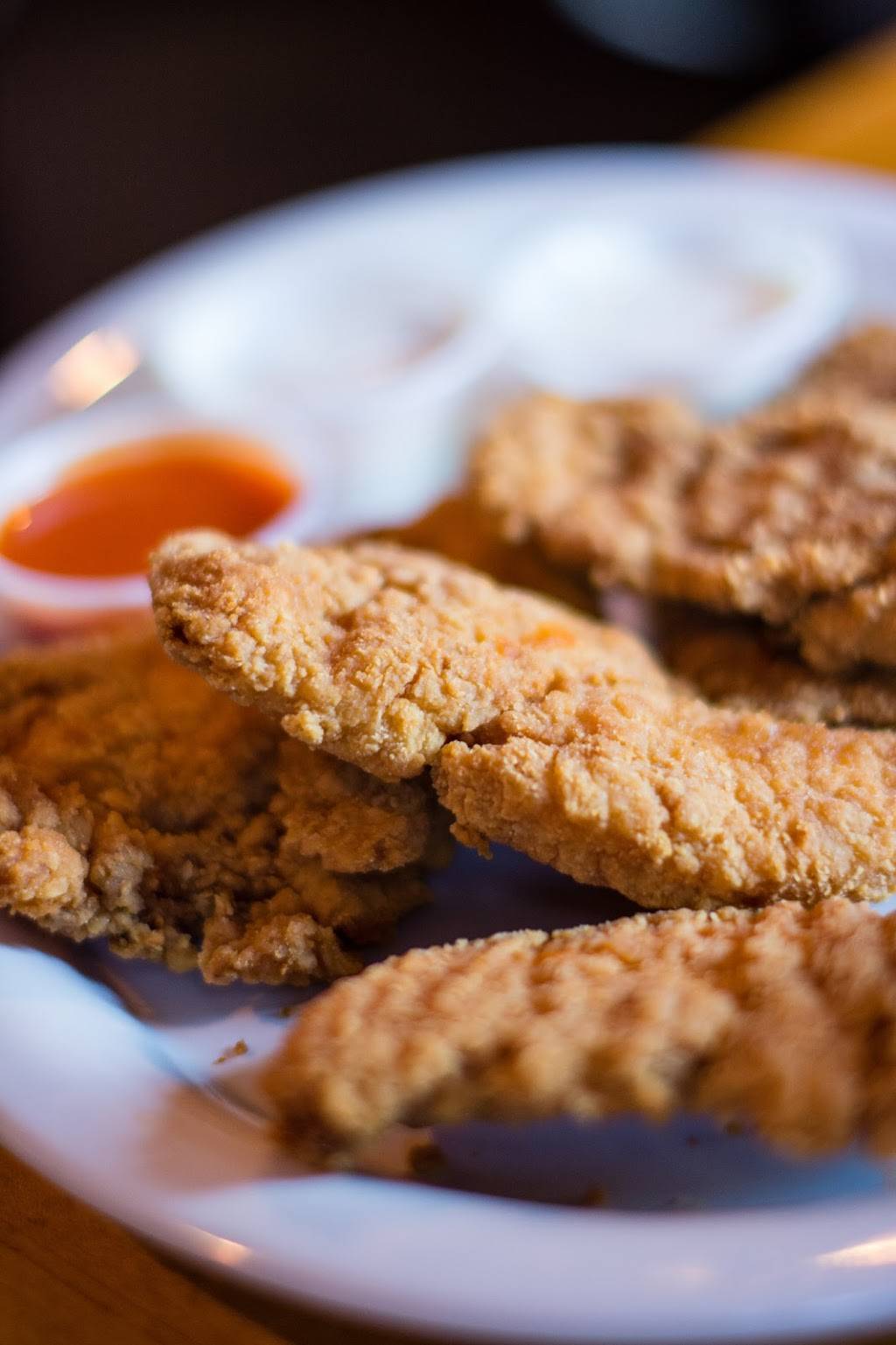 Sportsmans Park Restaurant & Bar | restaurant | 9901 Clayton Rd, St. Louis, MO 63124, USA | 3149913381 OR +1 314-991-3381