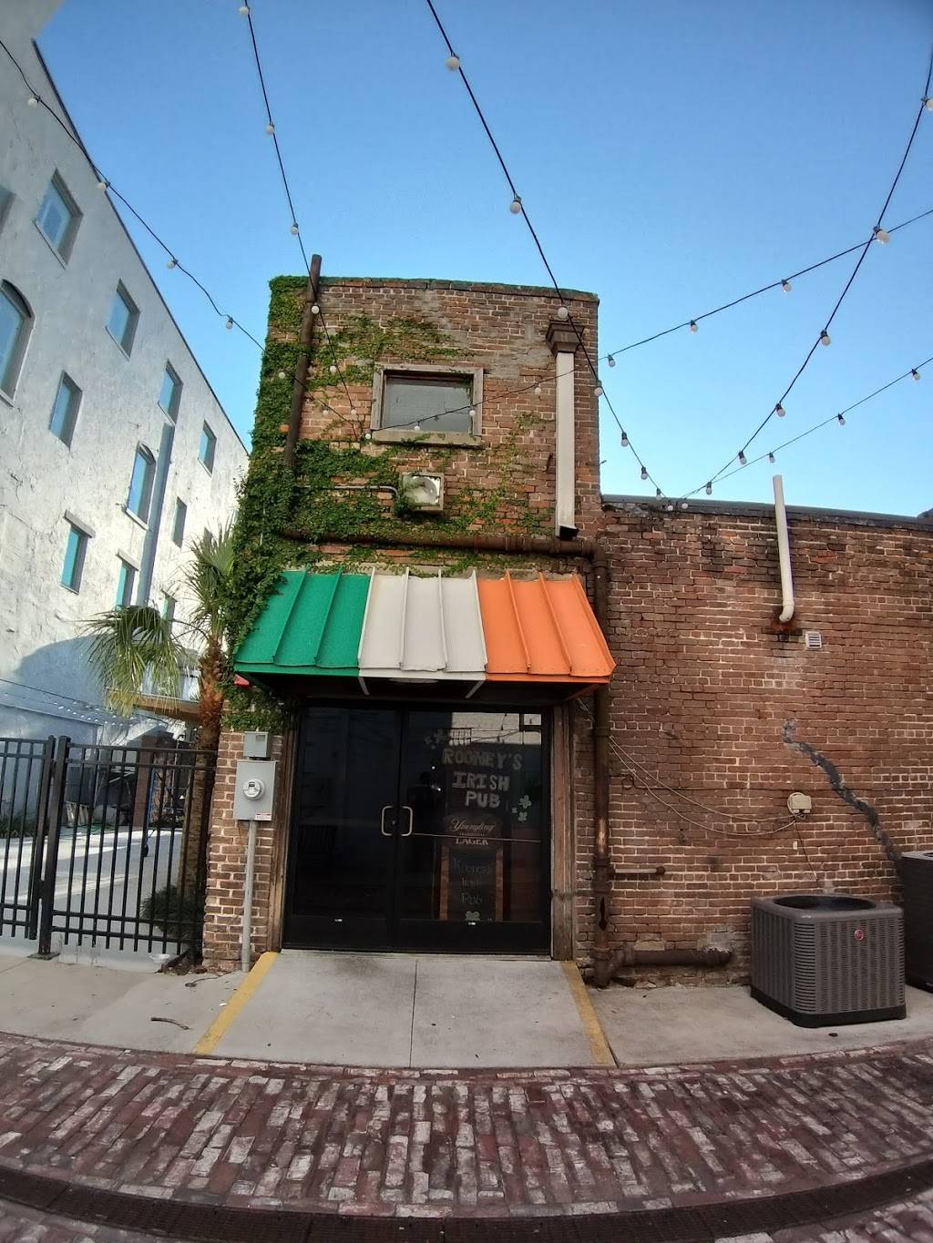 Rooneys Irish Pub | restaurant | 1316 27th Ave, Gulfport, MS 39501, USA | 2288680110 OR +1 228-868-0110