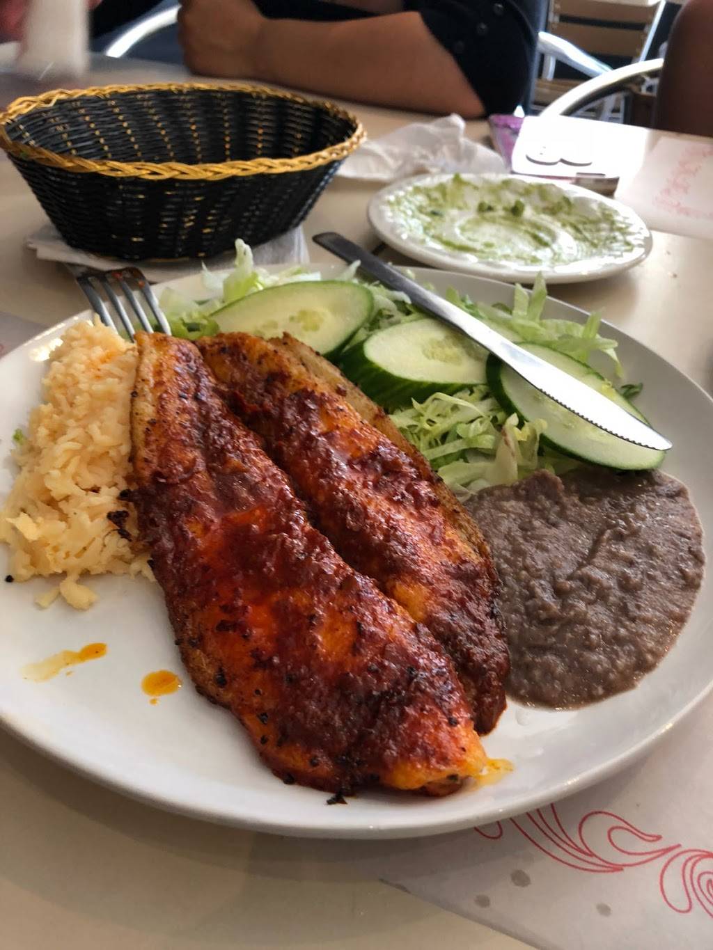 Le soleil d’acapulco | restaurant | 4260 Rue Beaubien E, Montréal, QC H1T 1S6, Canada | 5146586128 OR +1 514-658-6128