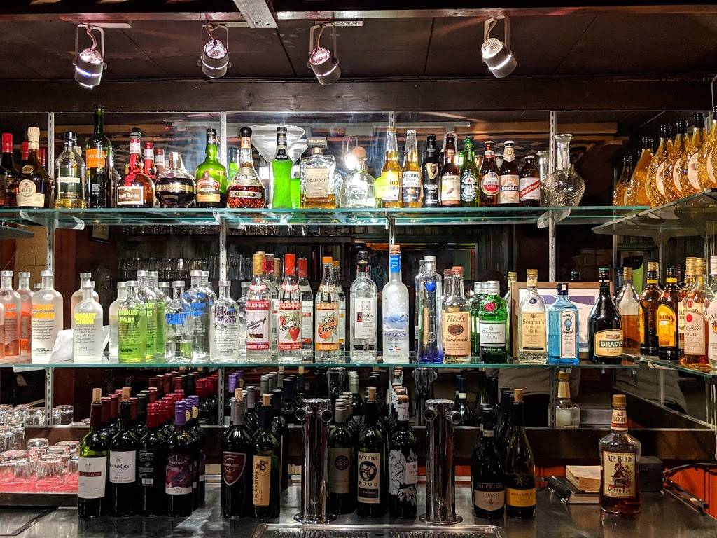 Blue Nile | restaurant | 545 W Nine Mile Rd, Ferndale, MI 48220, USA | 2485476699 OR +1 248-547-6699