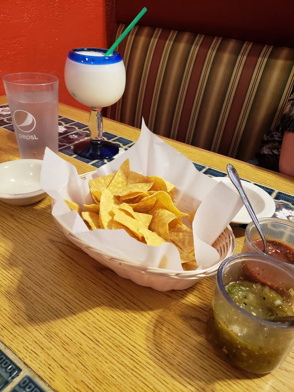 Dos agaves Mexican restaurant | restaurant | 202 State Ave, Marysville, WA 98270, USA | 3603868847 OR +1 360-386-8847
